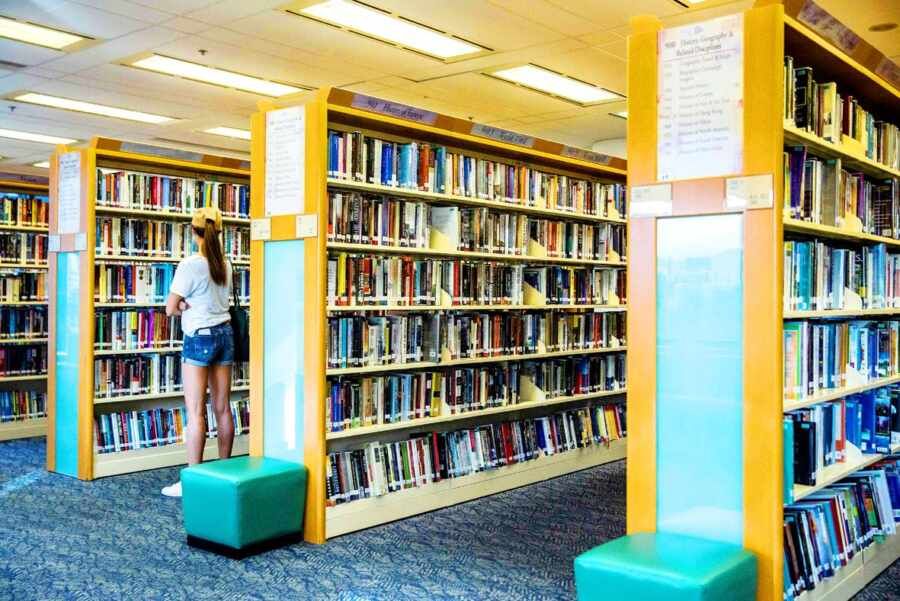 �� ������� ��������� ������ �� ��������� � ���������� 100 ��������� ����