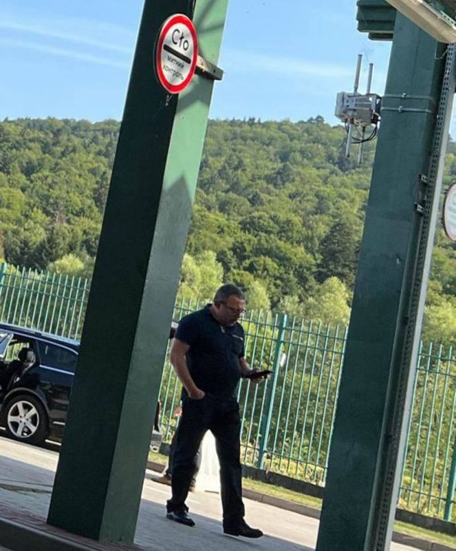 Олег Царёв: Главу штаба обороны Днепропетровской области, известного рейдера, теневого руководителя Днепропетровской области Геннадия Корбана уже несколько дней не пускают в Украину