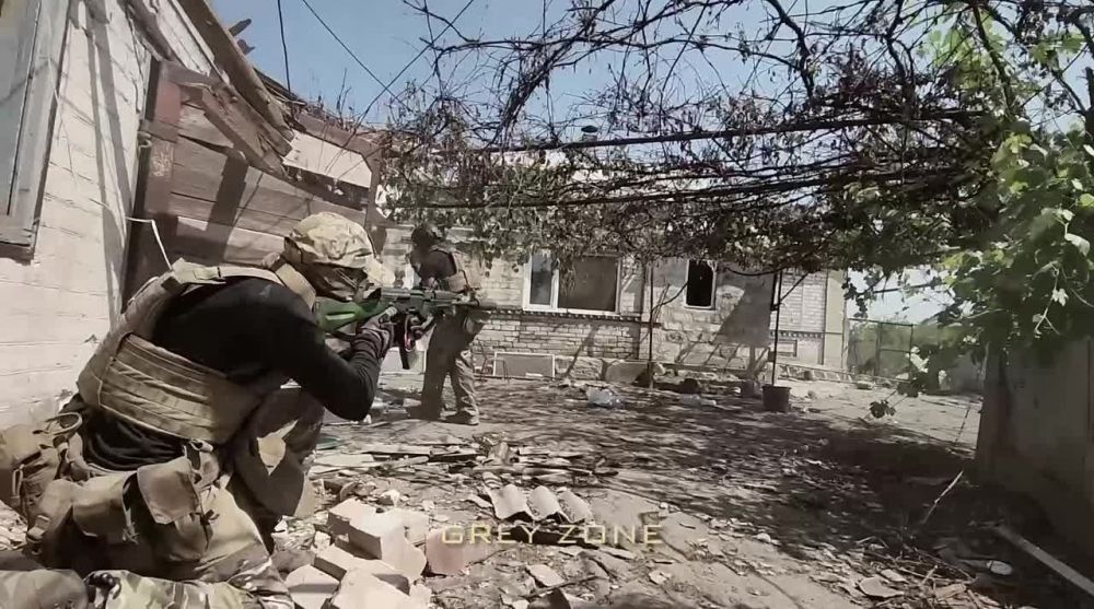 «Группа Вагнера» проводит досмотровые мероприятия после штурма дома принадлежащего ВСУ в населённом пункте Покровское
