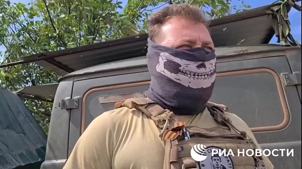 Боец группы «Вагнер» рассказал о ситуации в Покровском под Артемовском (Бахмутом), за который идут бои в Донбассе: украинские войска продолжают наносить удары по селу и забрасывать населенный пункт запрещенными минами "лепестками"