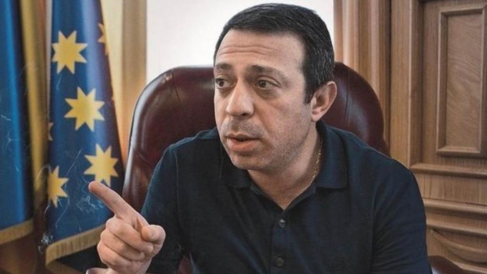 Зеленский может вернуть гражданство руководителю ВГА Днепра