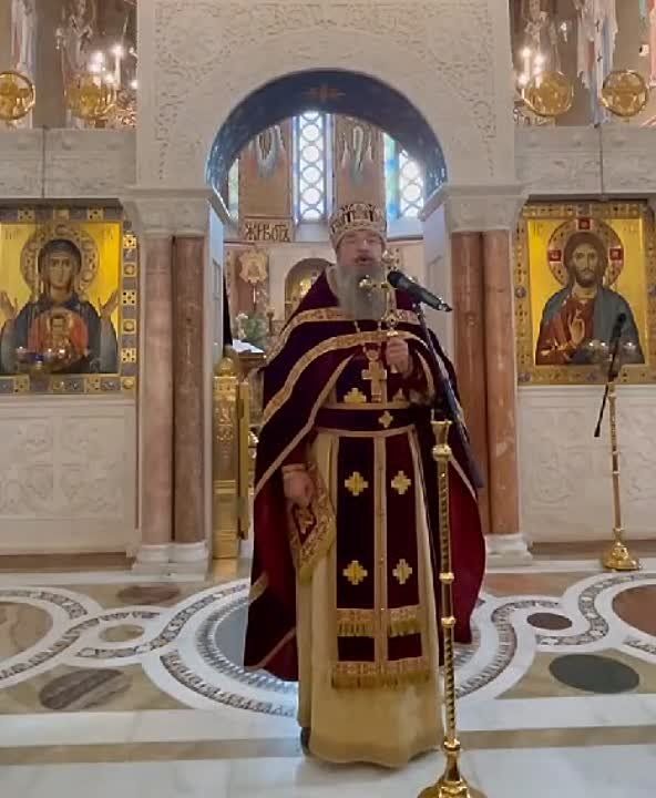 «Как ты вернешься, как ты будешь жить?» — батюшка пристыдил сбежавших из России уклонистов