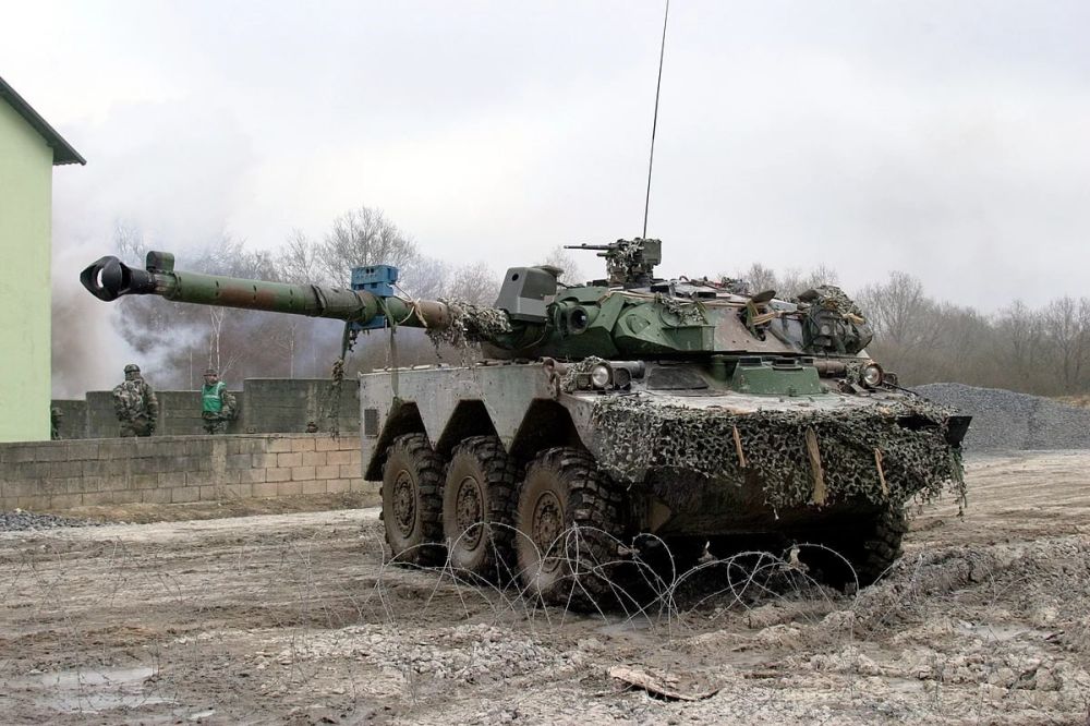 ��������� � ��������� ����������� �������� ������ AMX-10RC �� �������