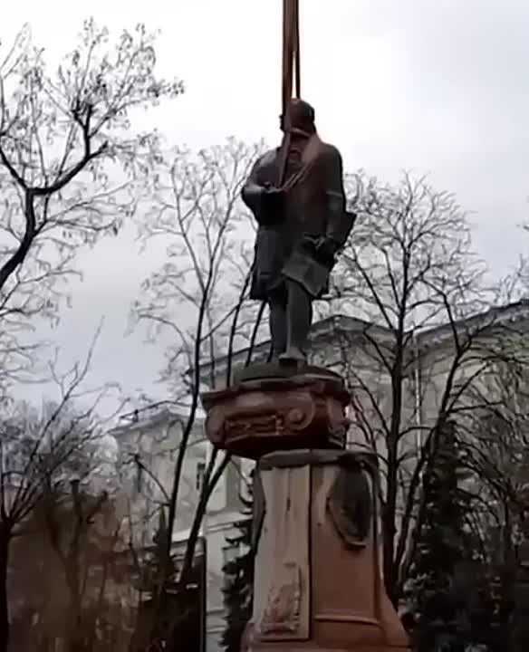 ���� ��������: � ������ (�� ����) ������������� �������� ����������