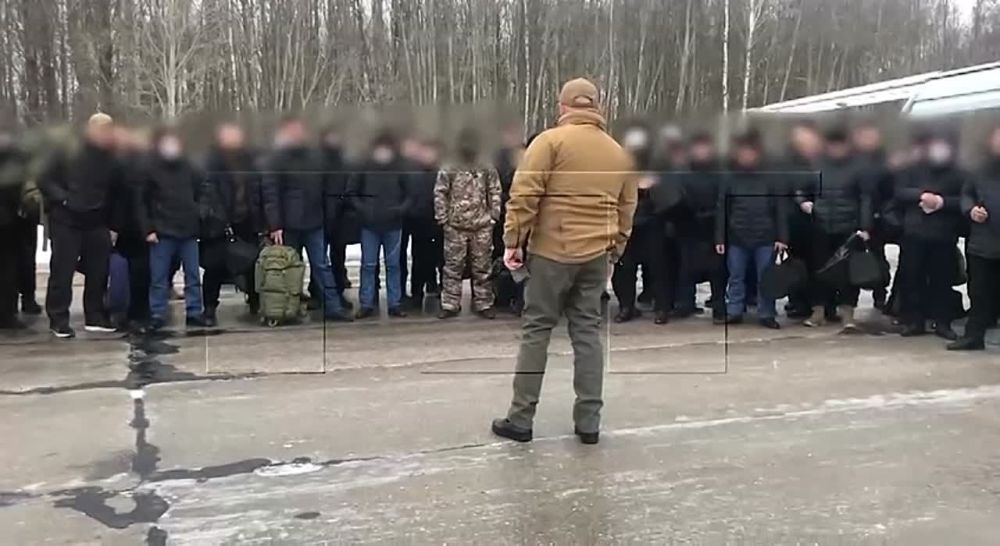 Эксклюзив RT. «Я приехал спасибо вам сказать за то, что вы делали: от себя, от Родины»