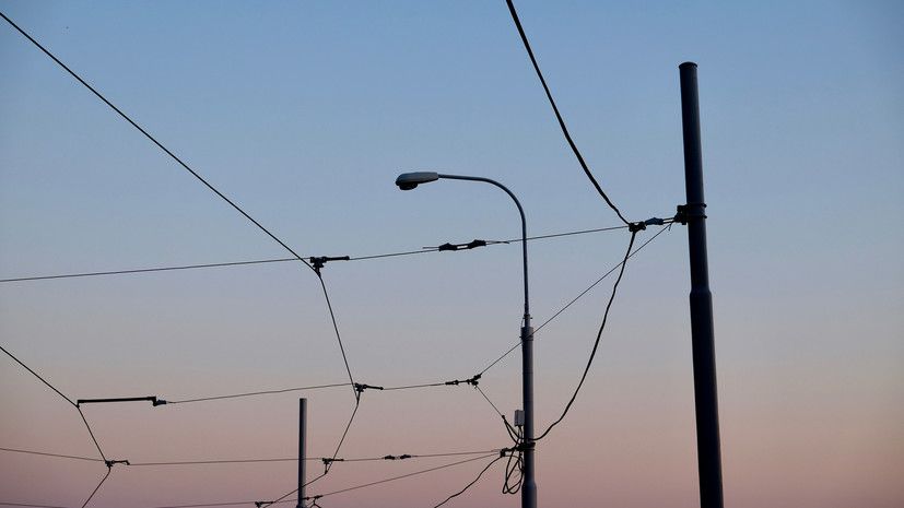 Украинские СМИ сообщили об остановке движения электротранспорта в Днепре