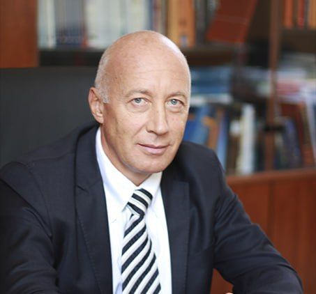 Лефортовский суд Москвы арестовал ректора Всероссийской академии внешней торговли Сергея Синельникова-Мурылёва по делу о мошенничестве