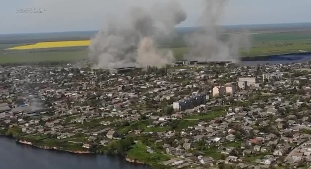 Фугасные авиабомбы ФАБ-250 установили на крылатые платформы и оснастили инерциальной навигационной системой