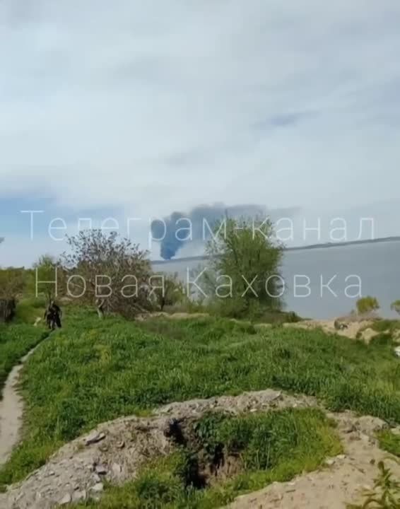 Юрий Котенок: Херсонское направление - на правом Берегу Днепра сильный пожар на одном из объектов ВСУ