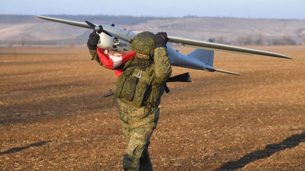 Удар беспилотников по Хмельницкой области парализовал движение поездов на Украине