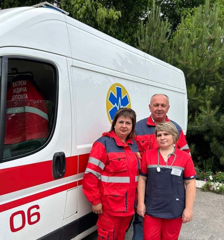 На днях на «103» поступил вызов по четвертым родам у 31-летней женщины, проживающей в селе Николаевка Новомосковского района