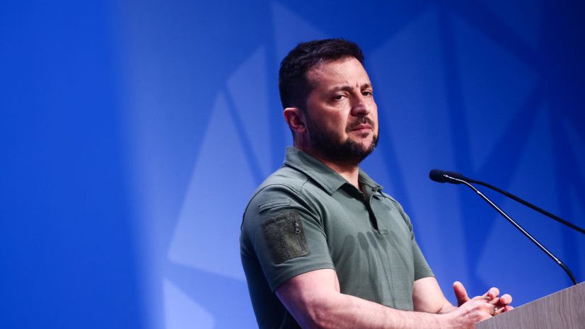 Зеленский подтвердил повреждение здания СБУ в Днепропетровске