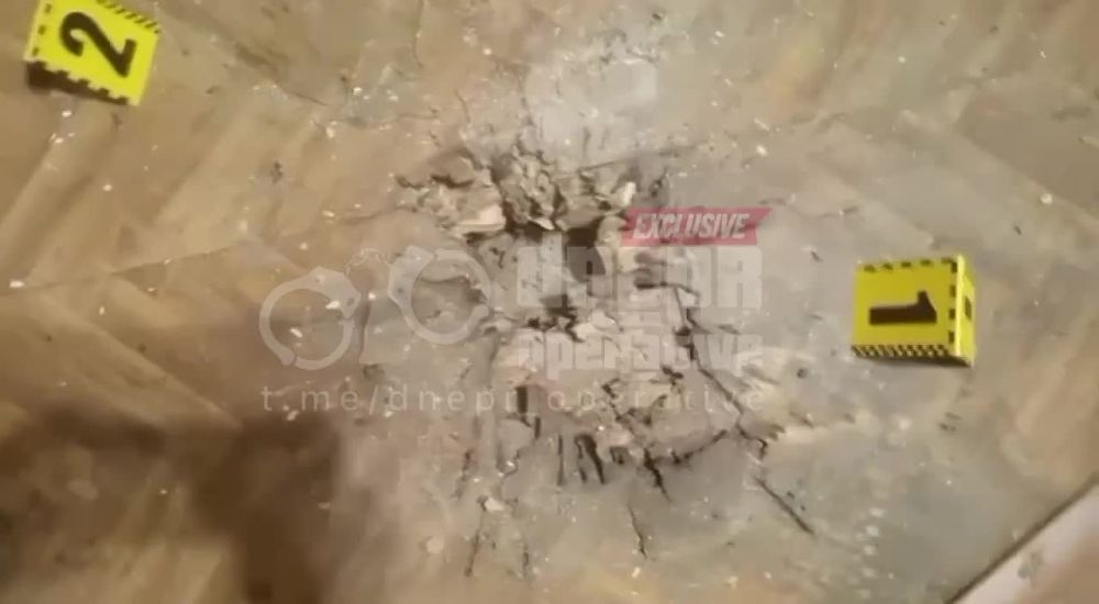 Видео с места происшествия, в пенсионном фонде в Марганце, где мужчина взорвал гранату