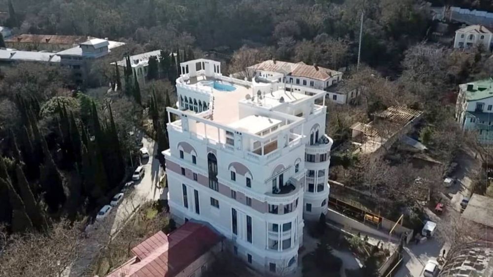 Стала известна цена квартиры Зеленских в Ялте