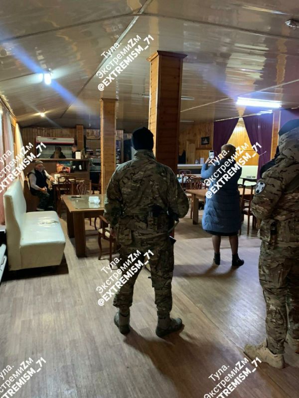 На этой неделе сотрудники правоохранительных органов провели комплексную проверку кафе, расположенных на Новомосковском шоссе (плодово-овощной рынок) в Туле