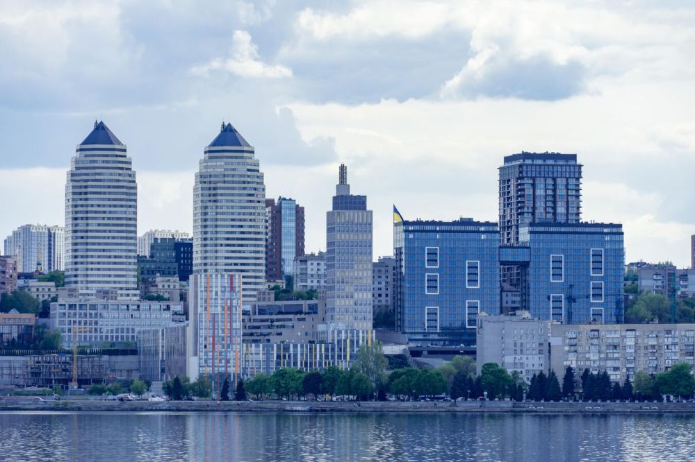 Украинские СМИ сообщили о взрывах в Днепропетровской области