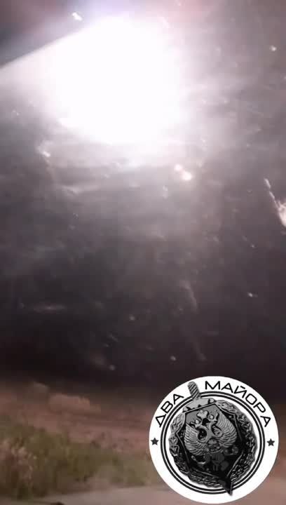 Два майора: Запорожский фронт. Наша РСЗО ведёт огонь в район н.п. Пятихатки. Последние дни ВС России атакуют на данном участке фронта