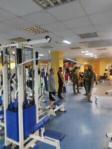 Клименко.Тайм: в Одессе сотрудники военкоматов вручают повестки в спортзалах