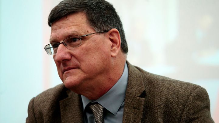 Риттер советует Зеленскому запросить мир, чтобы не потерять города