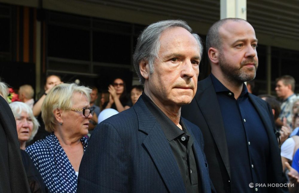 Биография Родиона Нахапетова