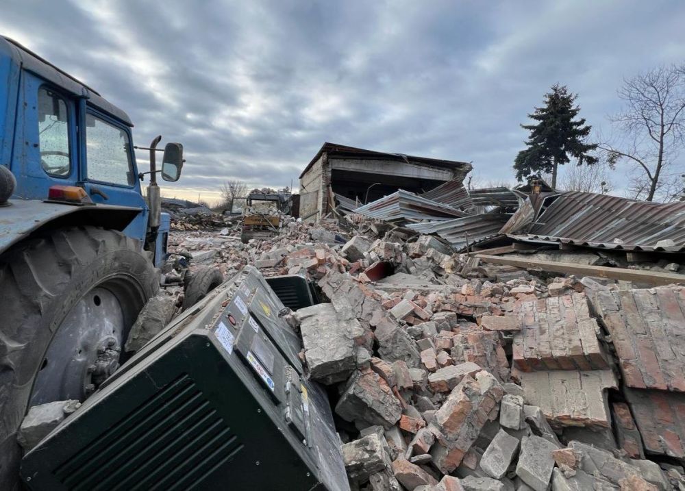 "Из-за ночной атаки в Новомосковске разбита почти вся коммунальная техника