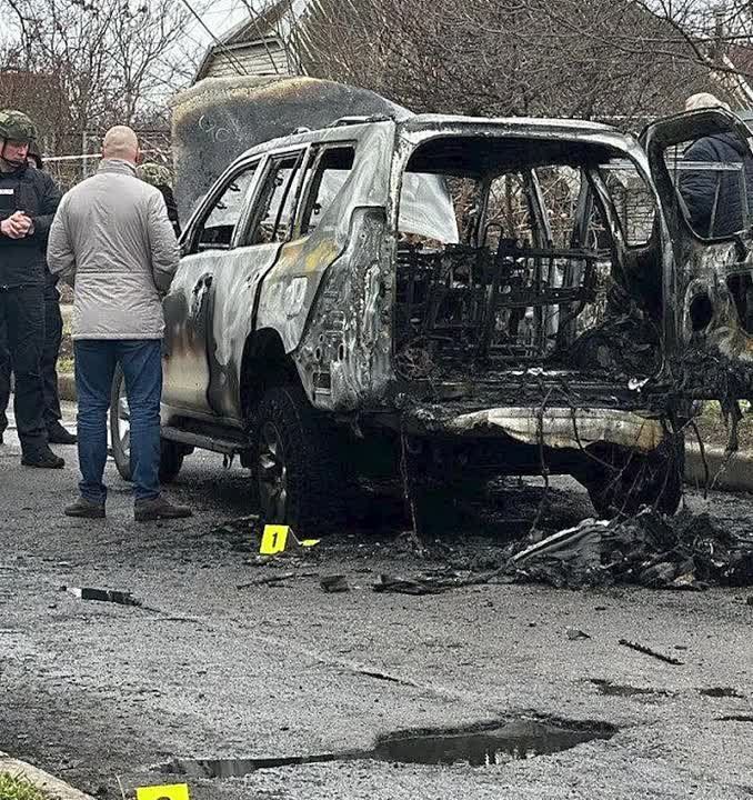 Украинские чиновничьи распри уже дошли до края — в Никополе неизвестные убили заместителя мэра, расстреляв его автомобиль