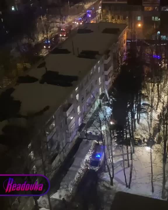 В Новой Москве из-за короткого замыкания от старого холодильника сгорела квартира — пенсионерка и ее сын погибли