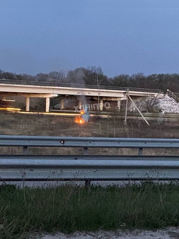 Работа нашей агентуры в Днепропетровске, одна из групп партизан уничтожила трансформаторную будку путем поджога