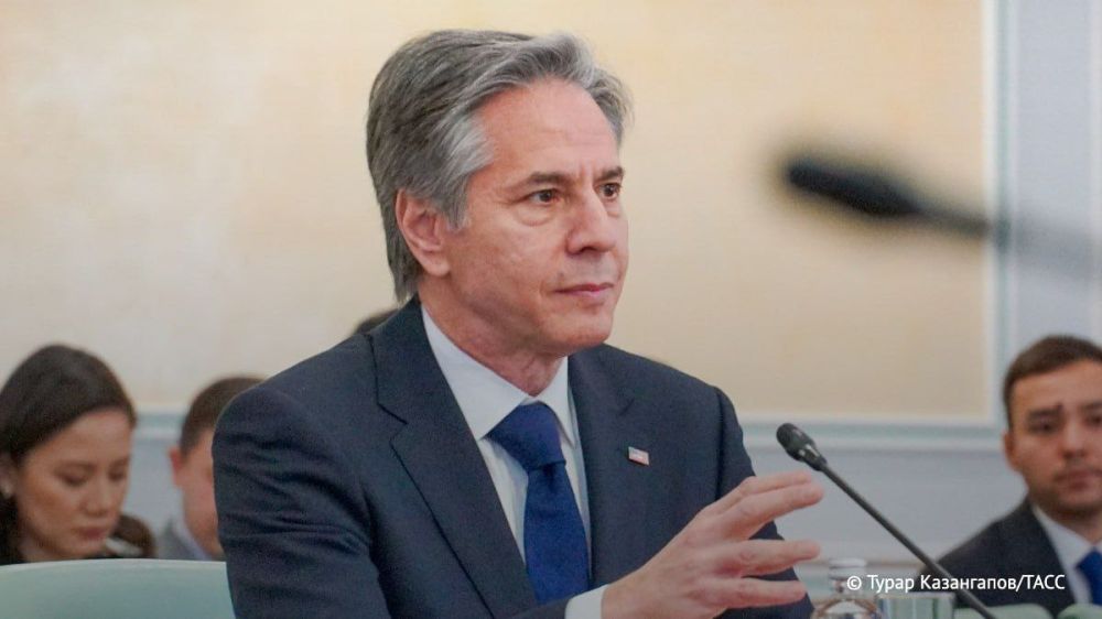 В Киев рано утром прибыл госсекретарь США Энтони Блинкен