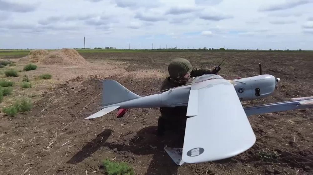 Владислав Шурыгин: Беспилотник «Орлан-10» с командой опытных операторов смог выявить вражескую гаубицу на правом берегу Днепра и помог уничтожить ее