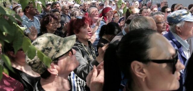 В Днепропетровской области началась акция протеста из-за отсутствия света