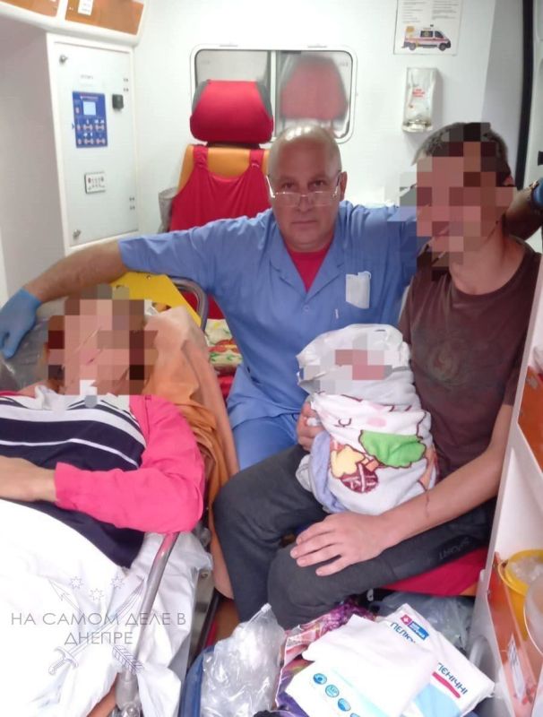 У женщины начались схватки в электричке возле Вольногорска