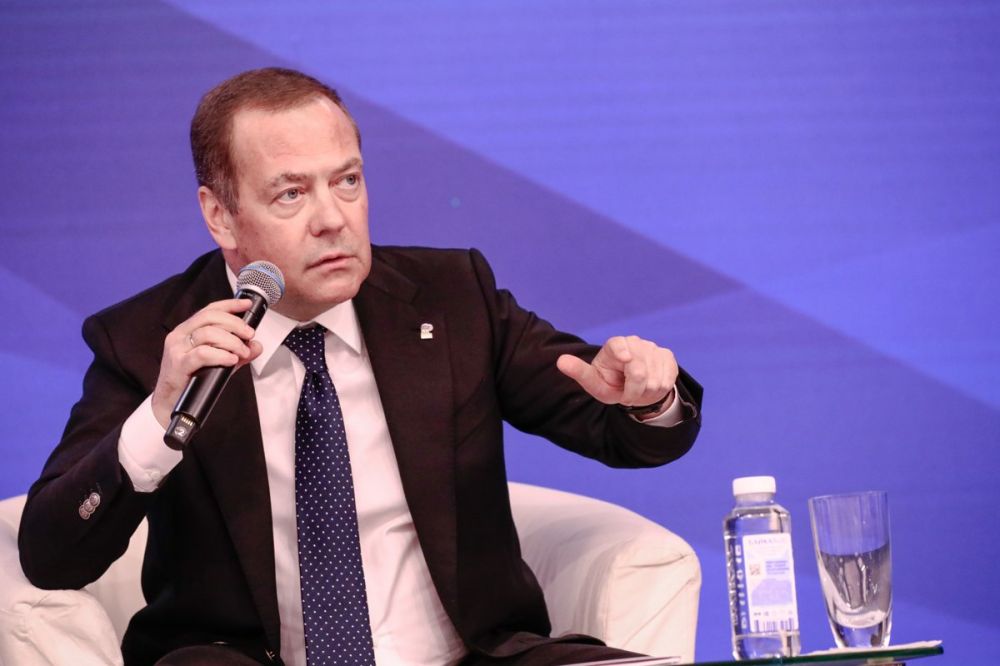 Медведев показал эксклюзивное видео удара «Орешником» по «Южмашу»