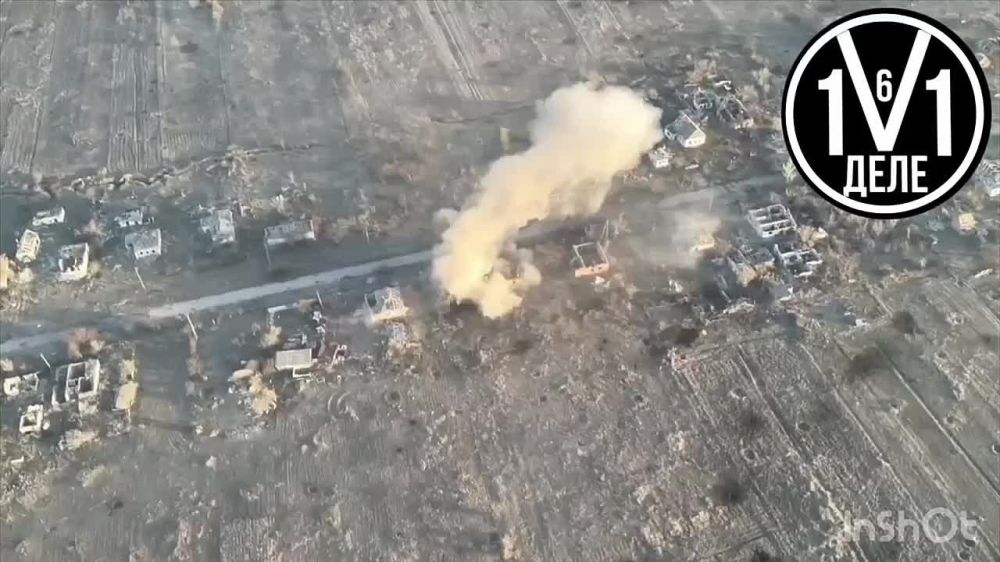 Прилет дрона на оптоволокне по группе Микол в ставших известными во время контрнахрюка Пятихатках Запорожской области