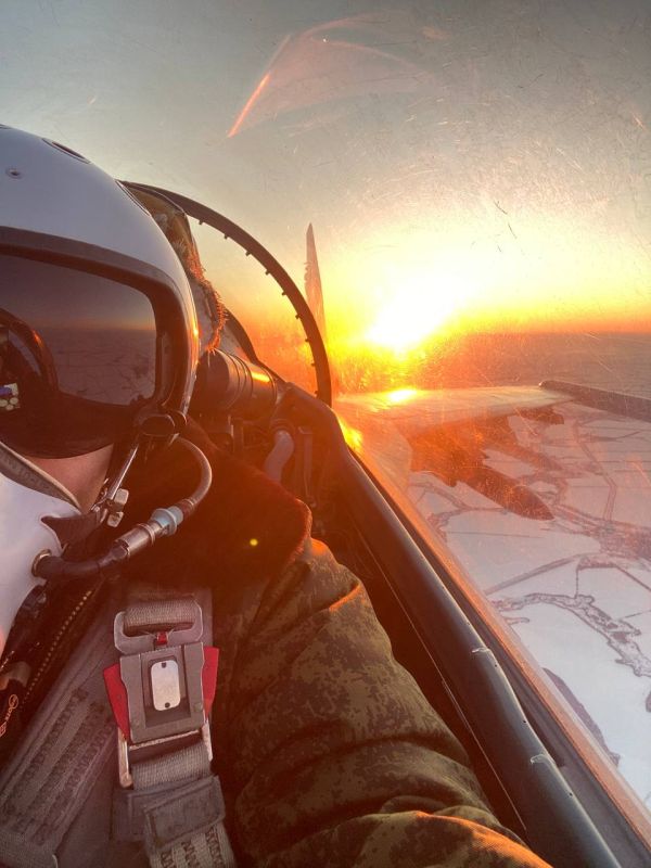      F-16