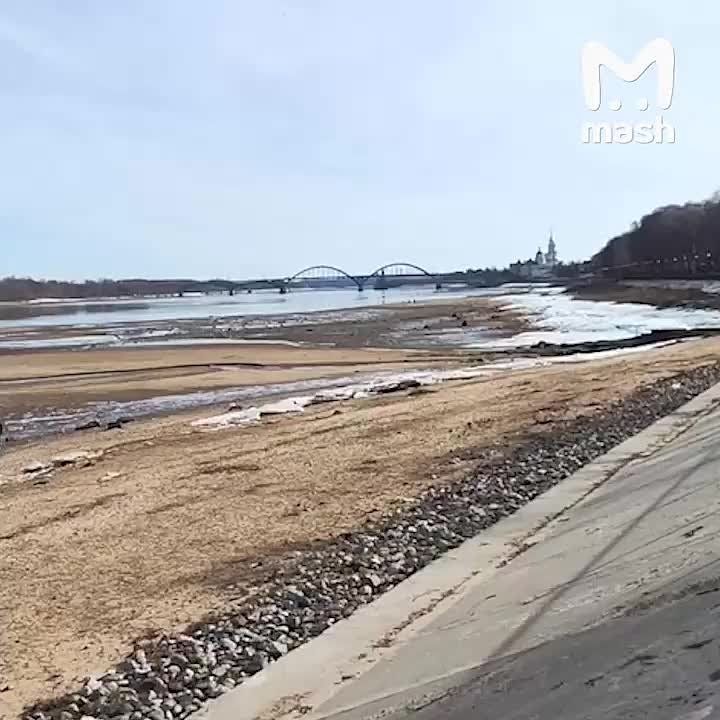 Минимум двум крупным российских регионам грозят перебои с водоснабжением из-за обмеления рек