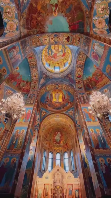 .. Какой сегодня день прекрасный, Мы отмечаем светлый праздник! Сегодня день, полный чудес — Спаситель наш, Христос, воскрес! Пусть благодать на сердце поселится, Вражда пускай повсюду прекратится, И каждый станет пусть...