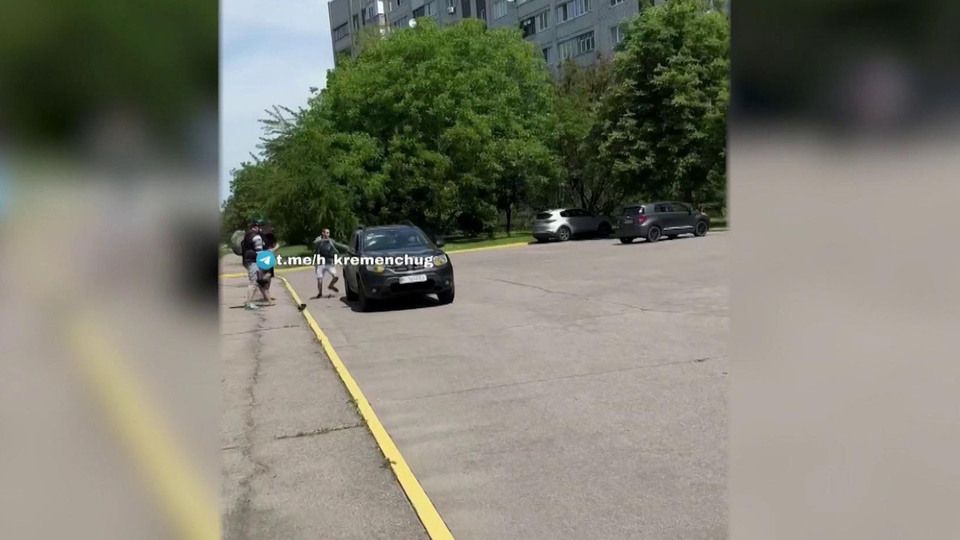 На Украине волна народного гнева обрушилась на военкомов, которые устраивают беспредел на улицах