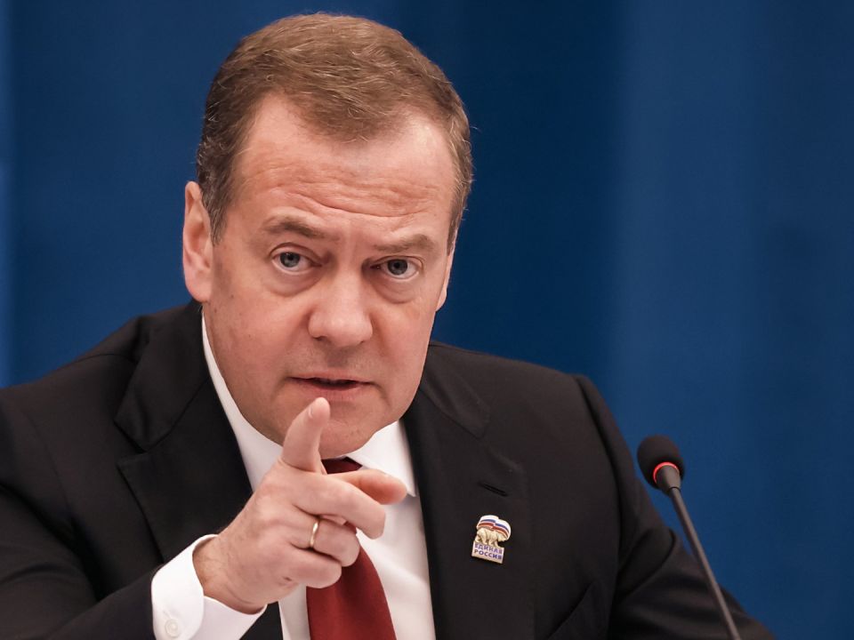 Медведев сообщил о наступлении ВС РФ в Днепропетровской области