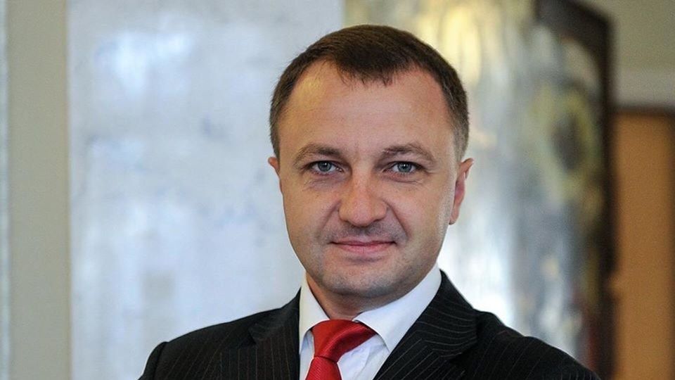 ��������� ���������� "������������" ������� ��������� � "�����������"