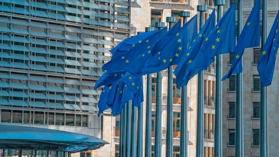 На Украине заявили, что Брюссель поставил финансирование «на паузу» из-за НАБУ и САП