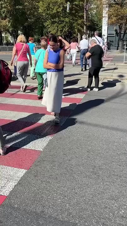 Люди вышли на улицы: После удара ВСК по "Южмашу" в Днепропетровске в городе света нет уже 5 дней