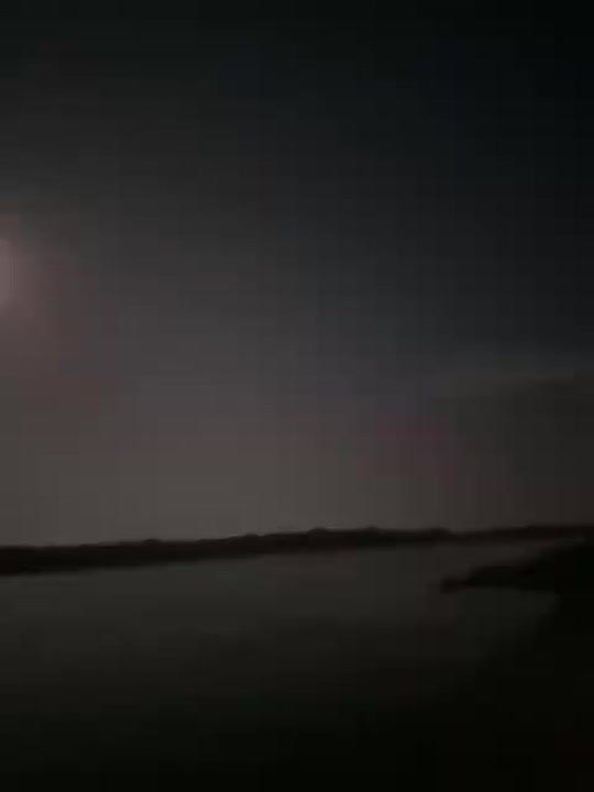 Владислав Шурыгин: Момент удара по Крюковскому мосту через Днепр у Кременчуга сегодня ночью