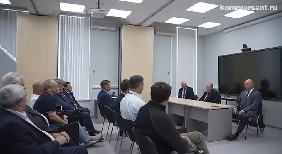 Сергей Колясников: Крупнейшая грузовая авиакомпания «Волга-Днепр» переходит под государственный контроль – это стратегическая для России задача, вклад в укрепление экономики и суверенитета страны