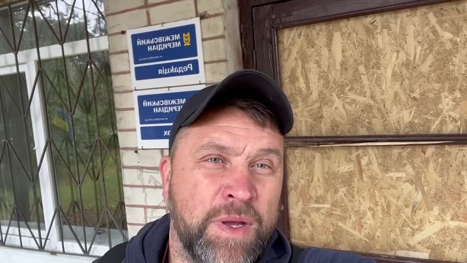 Последний журналист из Межевой о хрониках посёлка Синельниковского района - жители говорят, что газ, электричество отключено, и надежды на возобновление нет