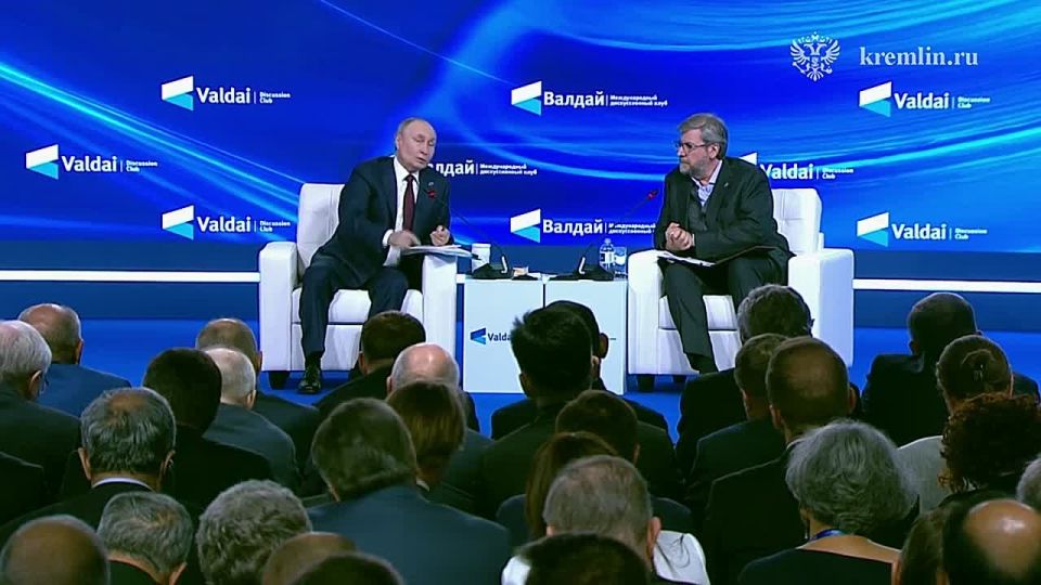 Владимир Путин: «Без всякого преувеличения, – это не гипербола, не хвастовство – я думаю, что на сегодняшний день российская армия является самой боеспособной армией и по выучке личного состава, и по техническим...