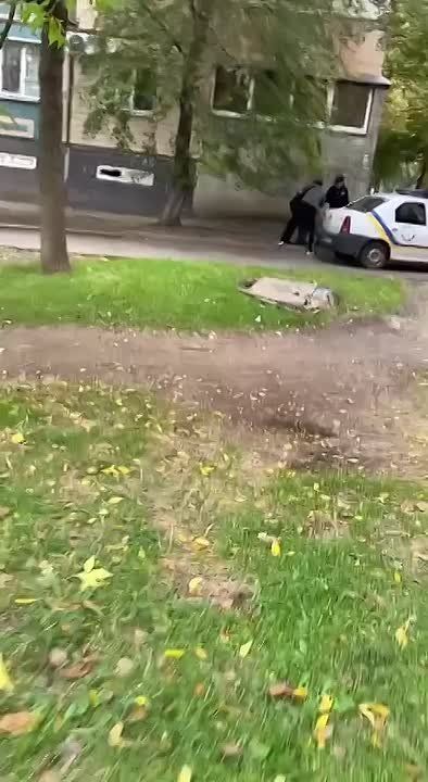 В Кривом Роге Днепропетровской области получила распространение новая интересная схема работы ТЦК