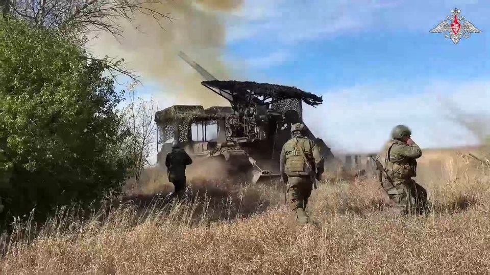 Минобороны России: 00:00 Расчеты пушек большой мощности 2С7 «Пион» группировки войск «Запад» уничтожили укрепрайон ВСУ в Харьковской области