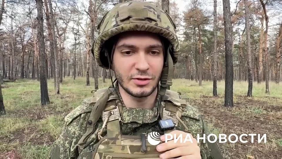 Бойцы группировки войск "Днепр" поразили из миномета украинскую ДРГ под Каховкой, сообщил РИА Новости минометчик с позывным "Камень"