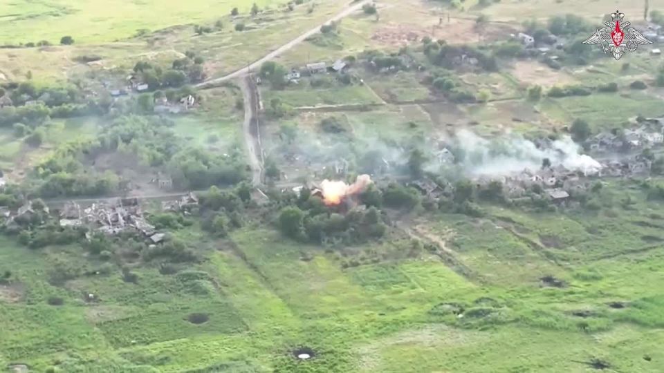 Минобороны России: Артиллерийские расчёты круглосуточно подавляют выявленные разведкой цели